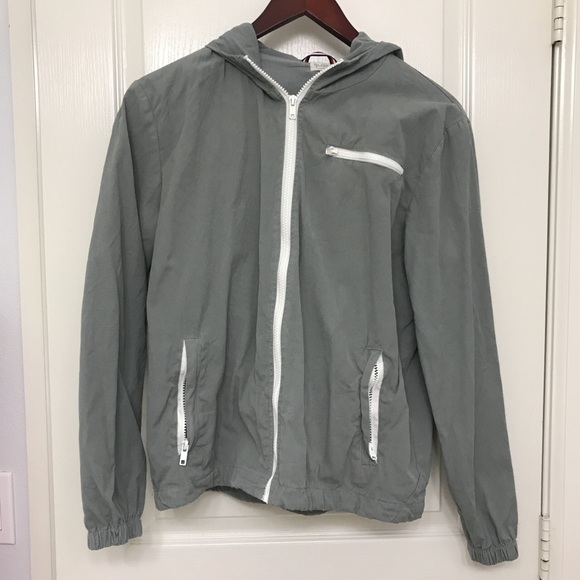NWOT Brandy Melville Green Krissy Windbreaker - Picture 2 of 4